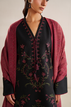 UE-582 Embroidered Khaddar - Iznik