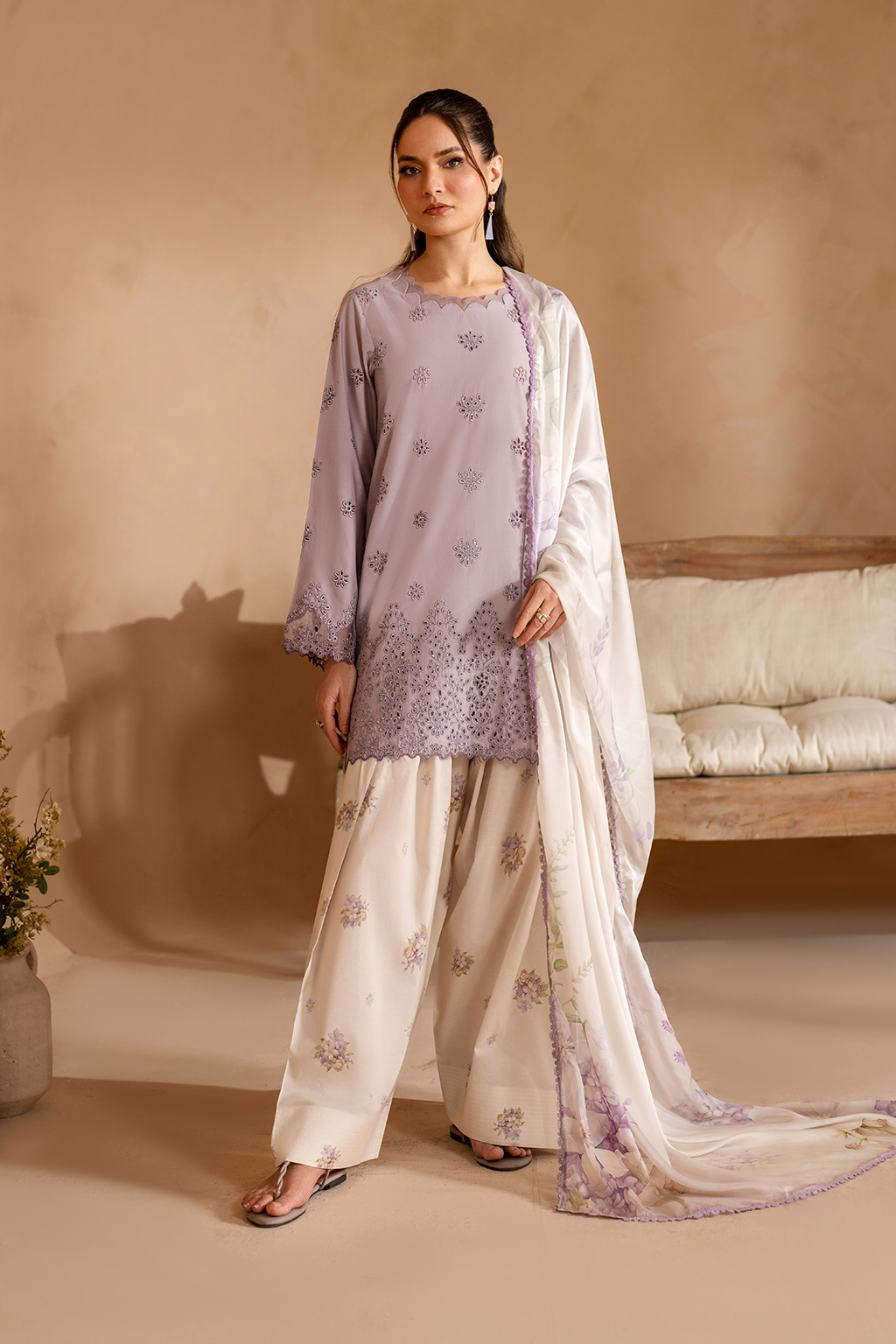 UE-478 Embroidered Lawn