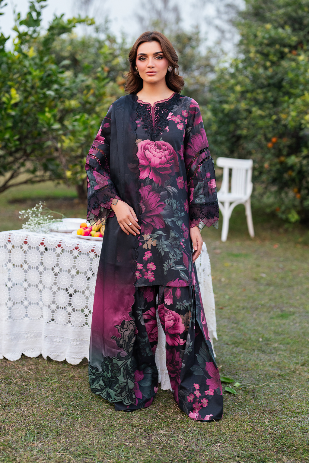 UE-399 Printed Lawn - Iznik