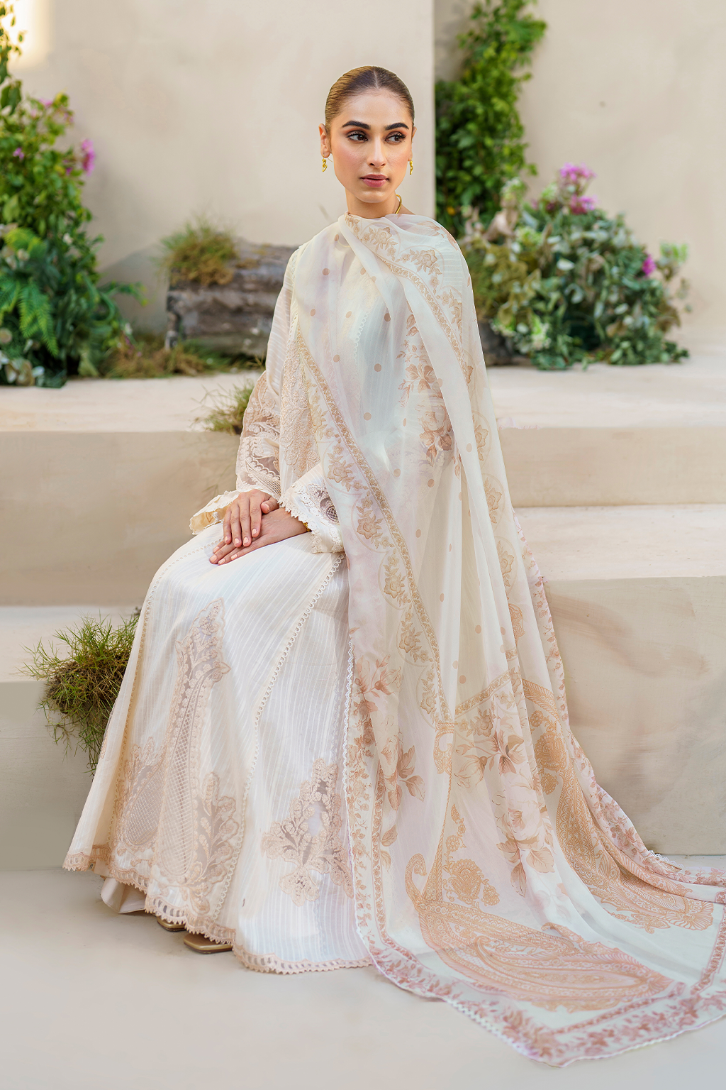 SFL-03 Embroidered Lawn - Iznik