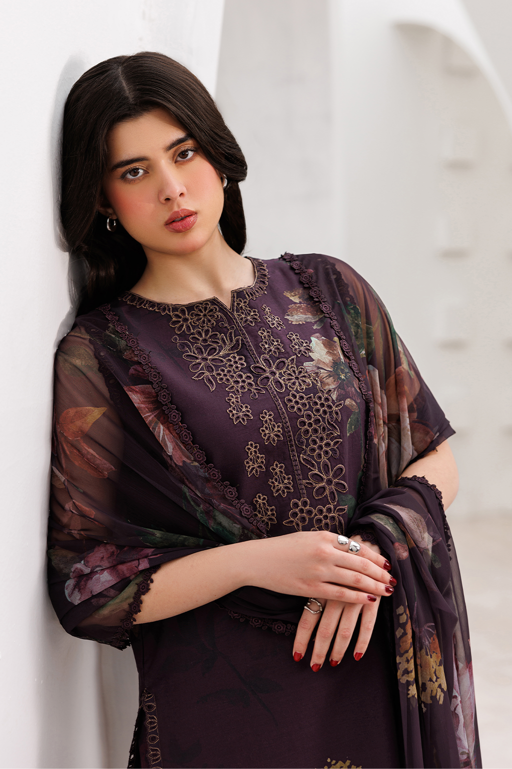 UE-646 Printed Lawn Secondary image