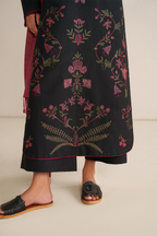 UE-582 Embroidered Khaddar - Iznik