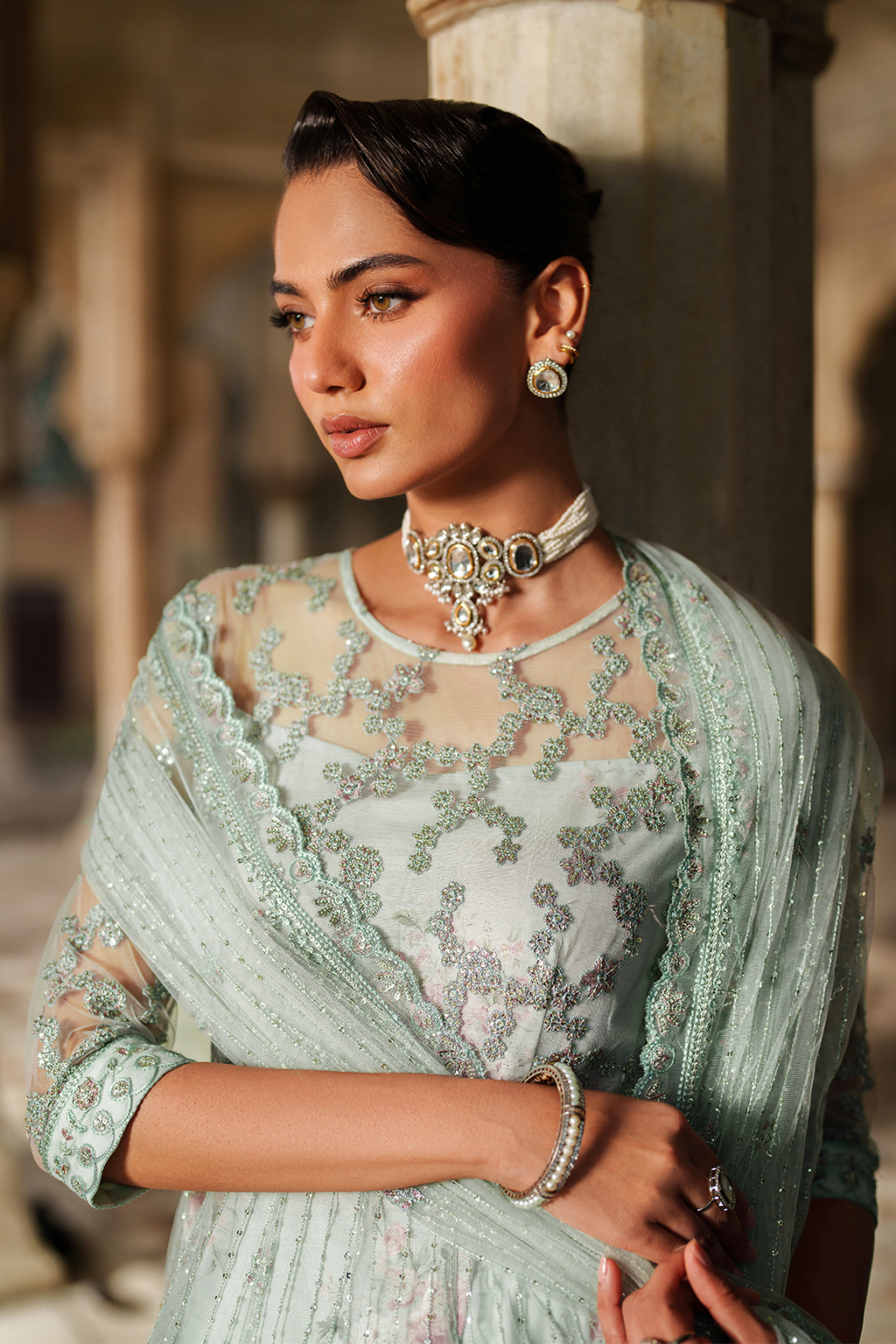 UE-553 Embroidered Net - Iznik