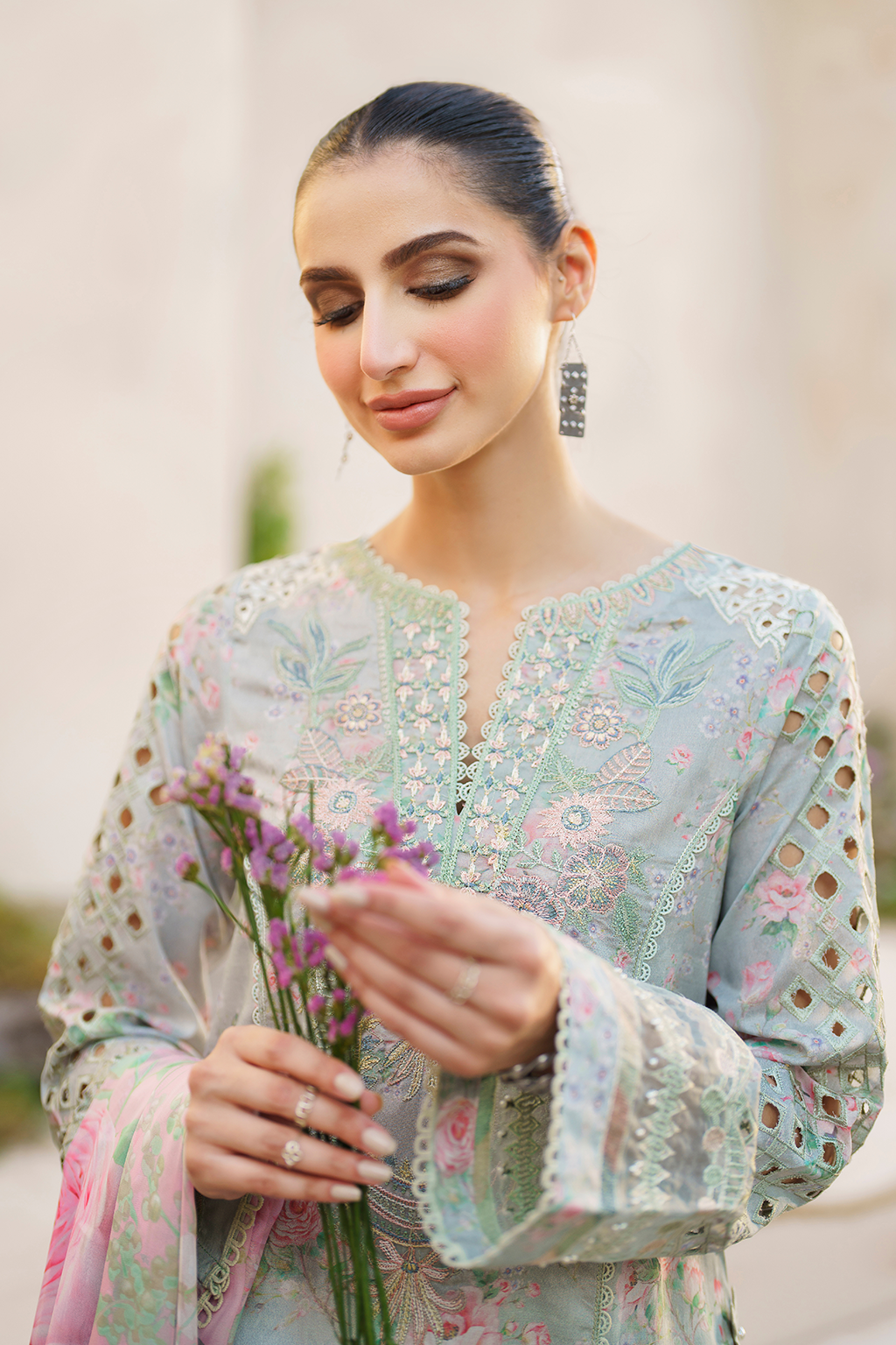 SFL-07 Embroidered Lawn - Iznik