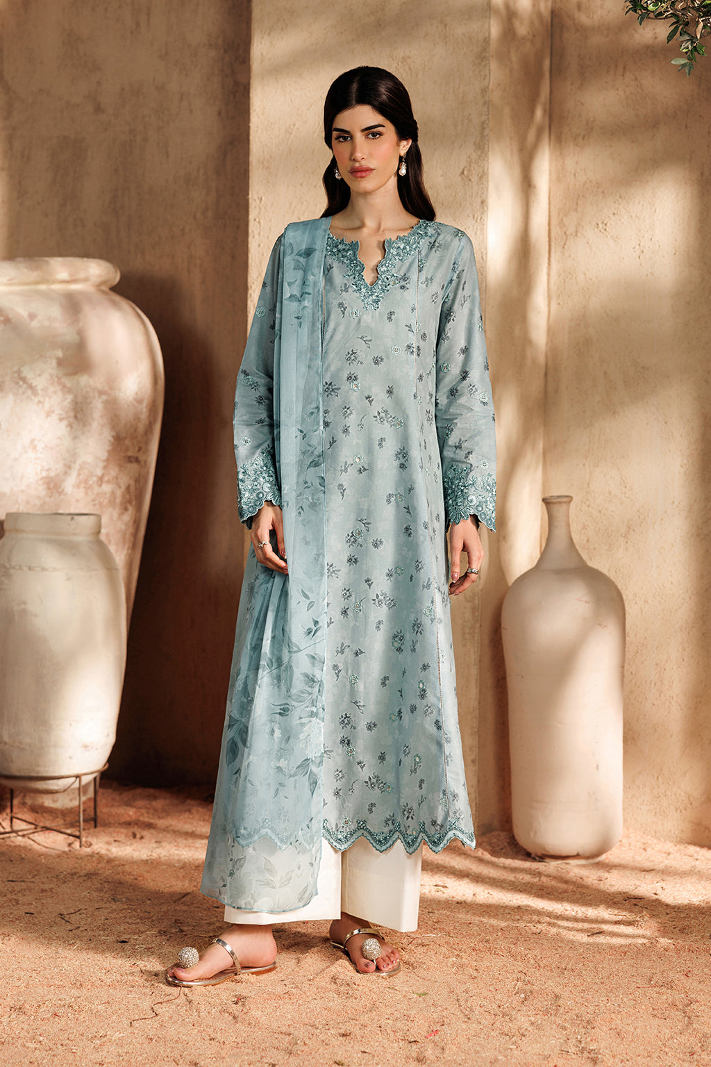 UE-671 Printed Lawn Main image