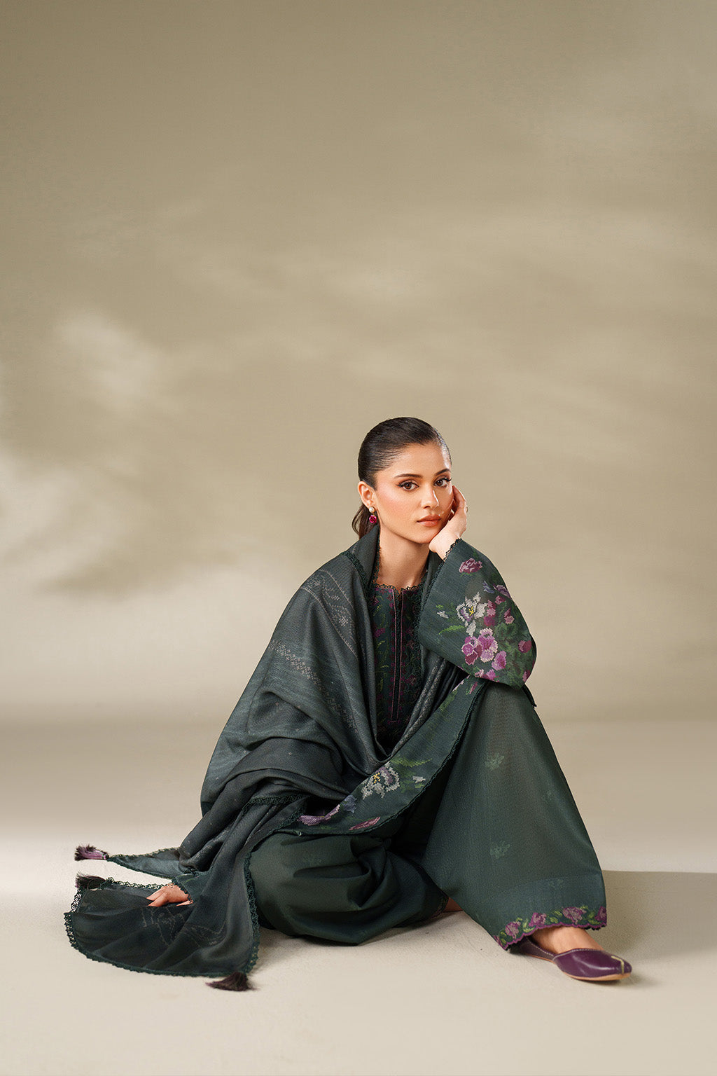 UE-567 Printed Khaddar