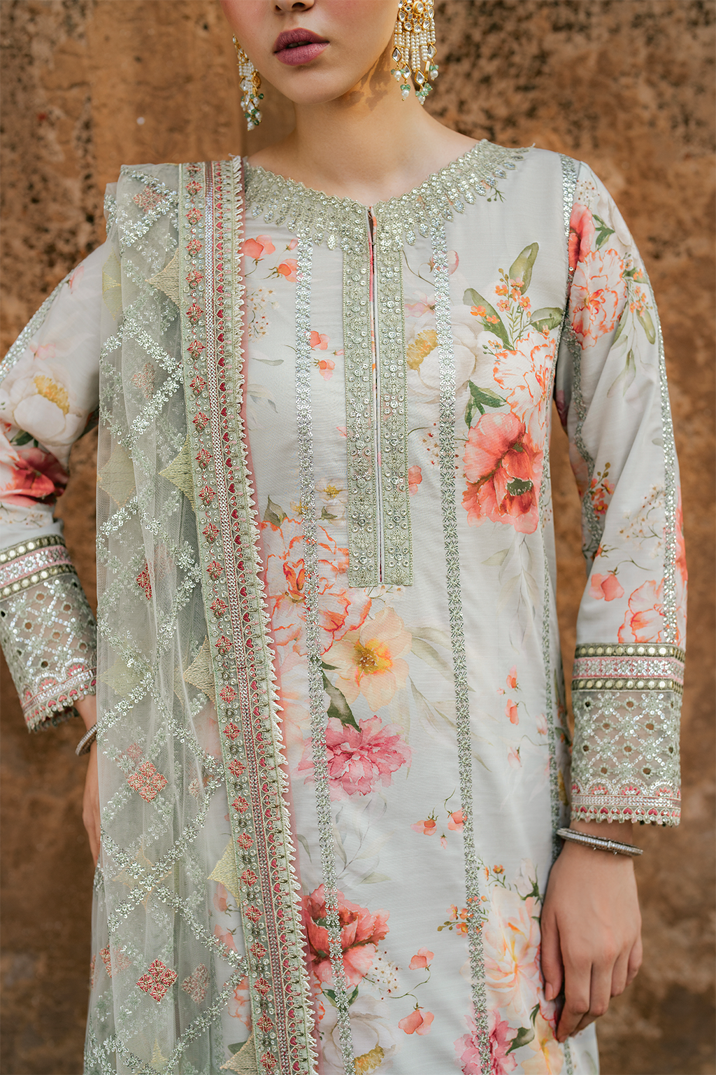 UE-311 Embroidered Raw Silk - Iznik