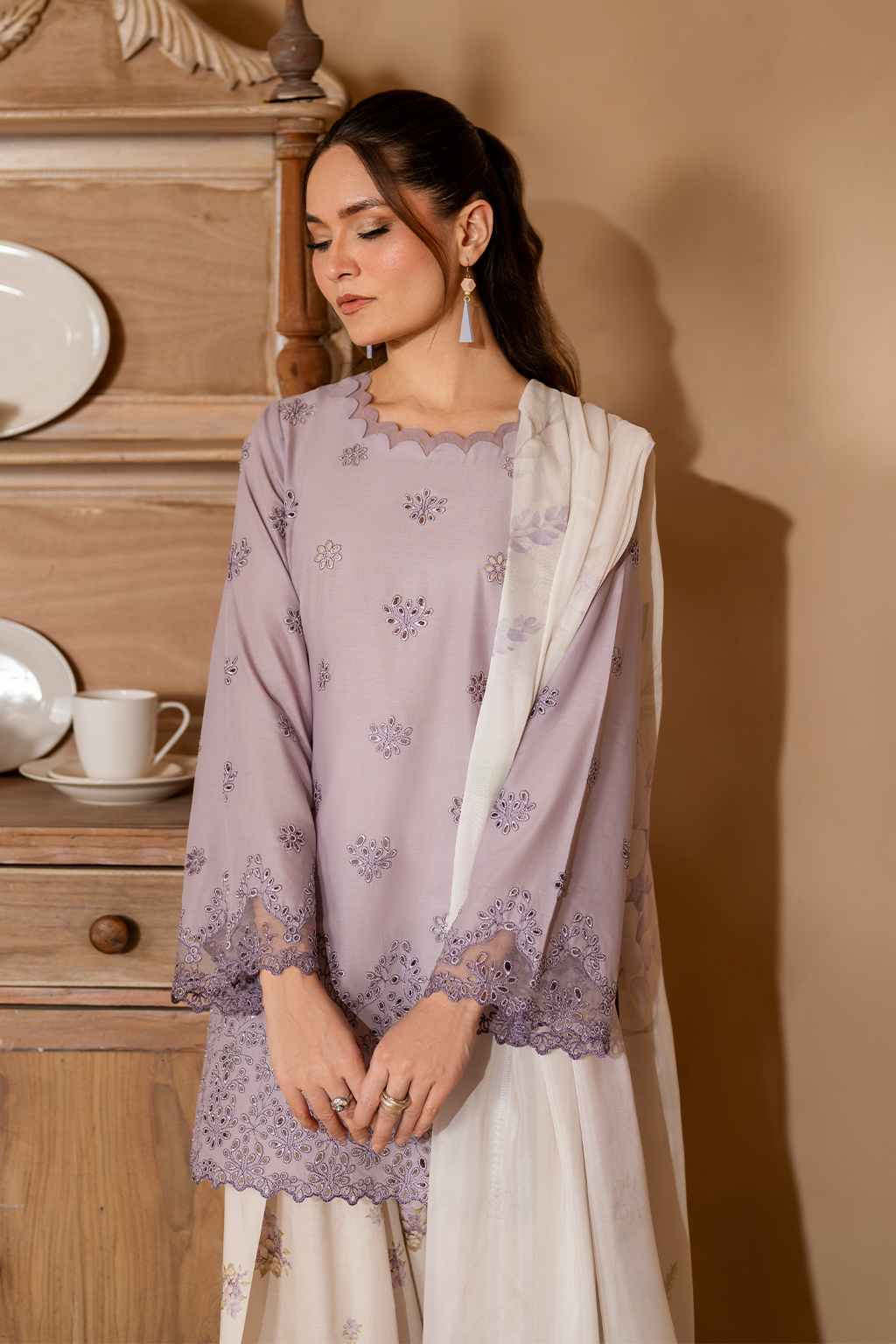 UE-478 Embroidered Lawn