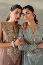 IP-306  Printed Lawn - Iznik