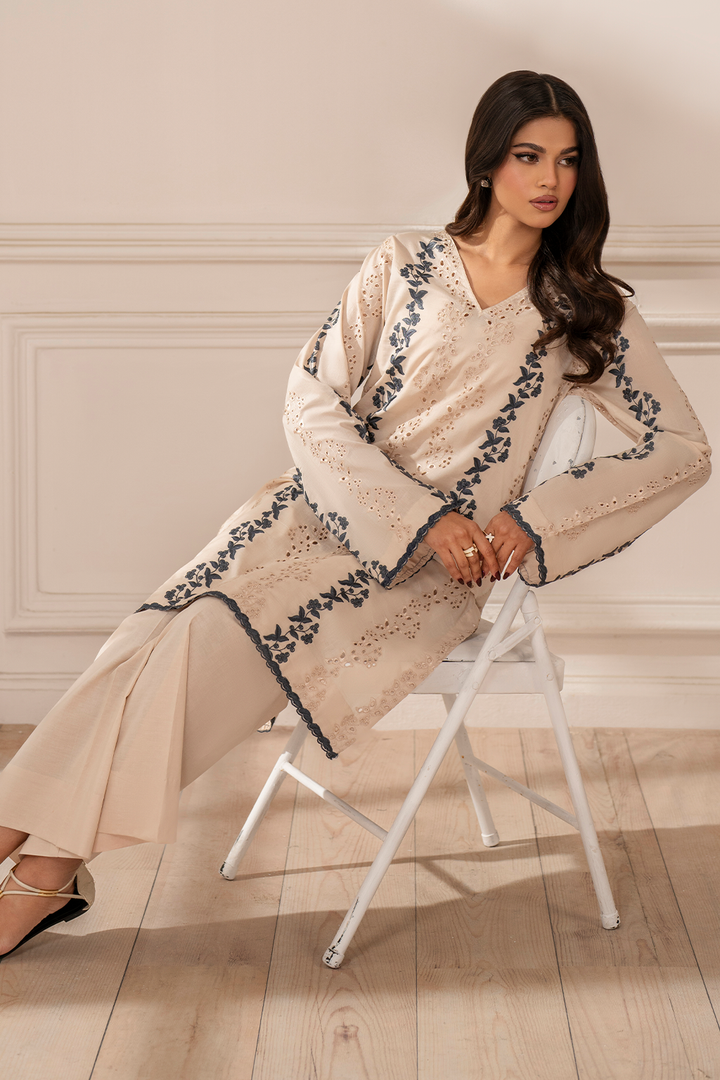 IP-221 Embroidered Lawn