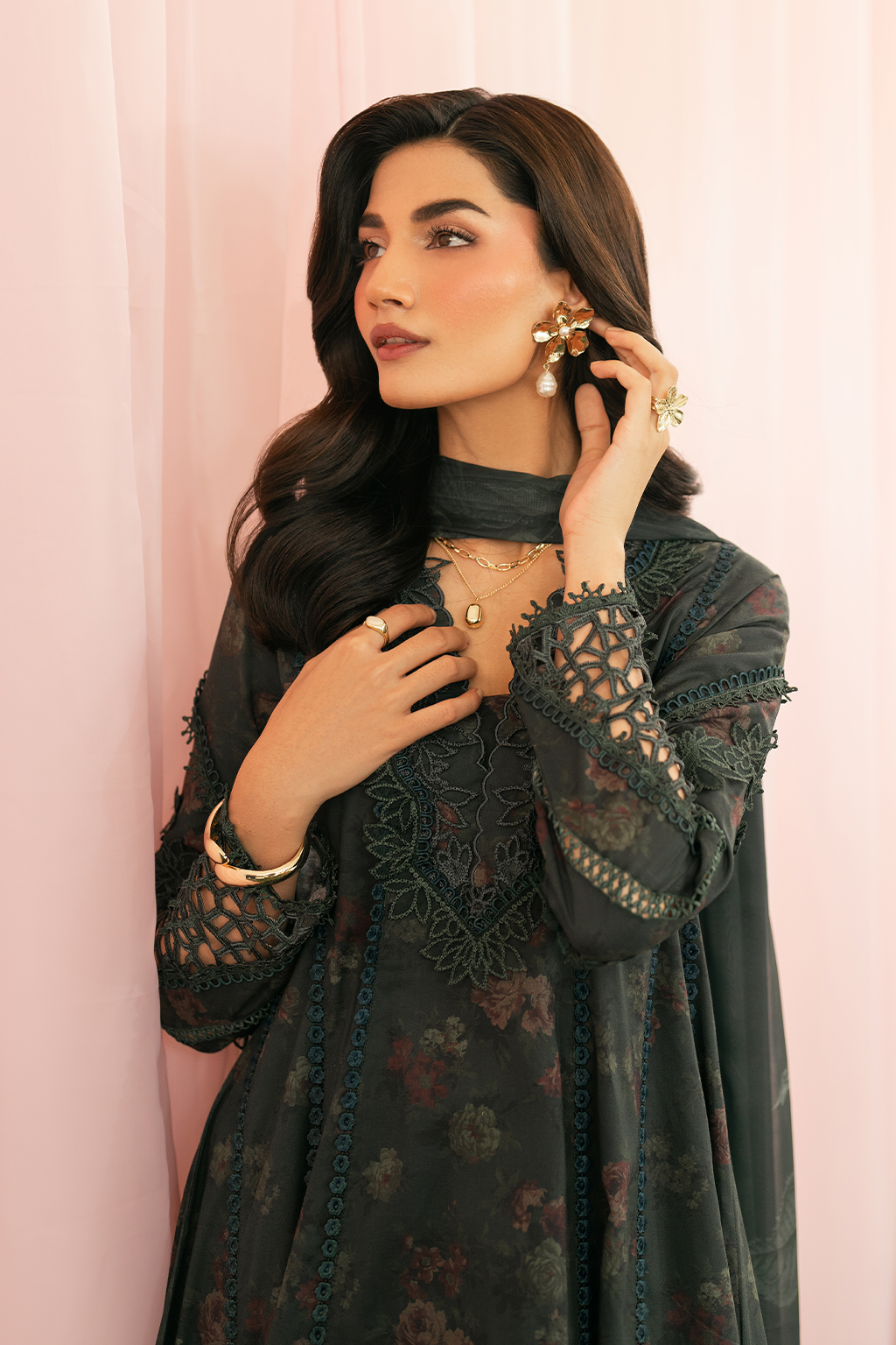 IFE-08 Embroidered Lawn