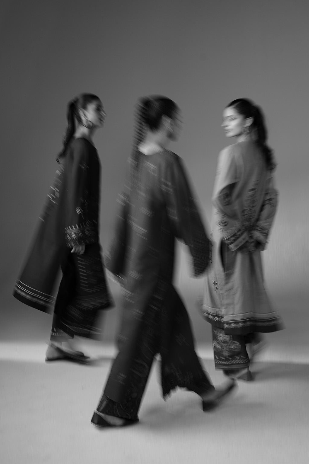 UE-569 Printed Khaddar