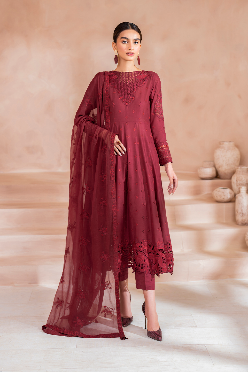 IP-190 Embroidered Lawn - Iznik