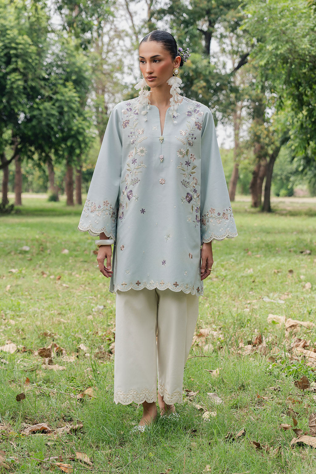 IP-373 DYED LAWN