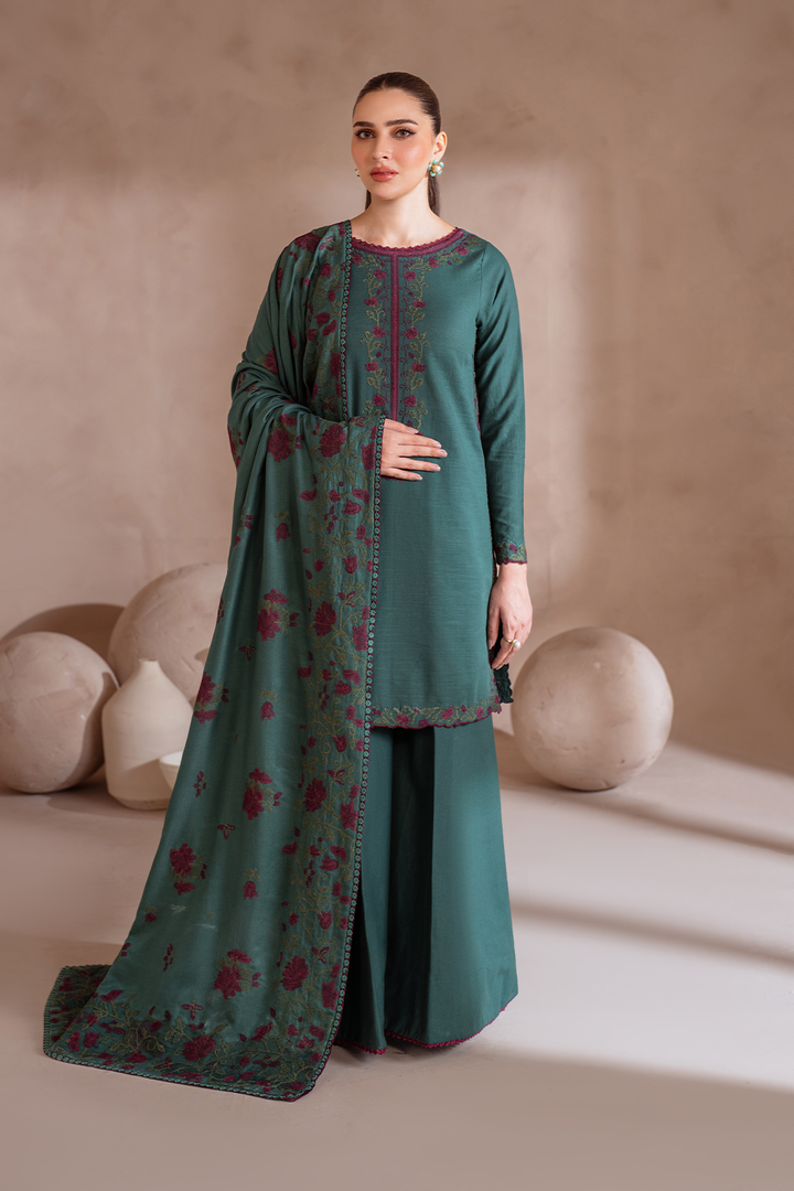 UE-370 Embroidered Khaddar - Iznik