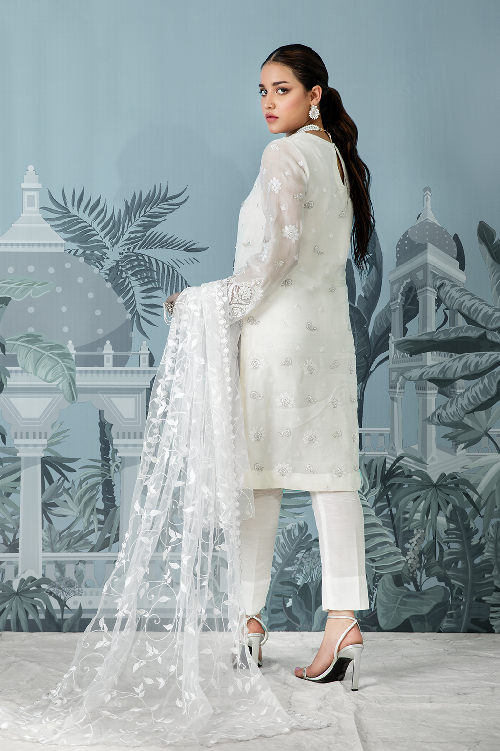 IP-203 Embroidered Net - Iznik