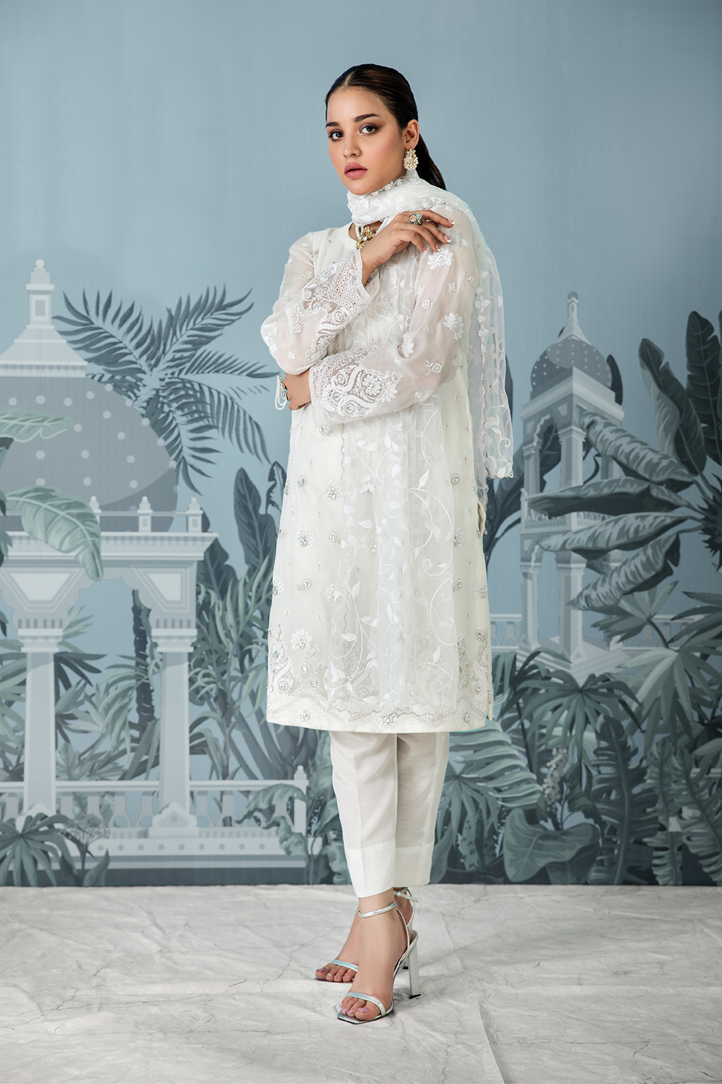 IP-203 Embroidered Net - Iznik