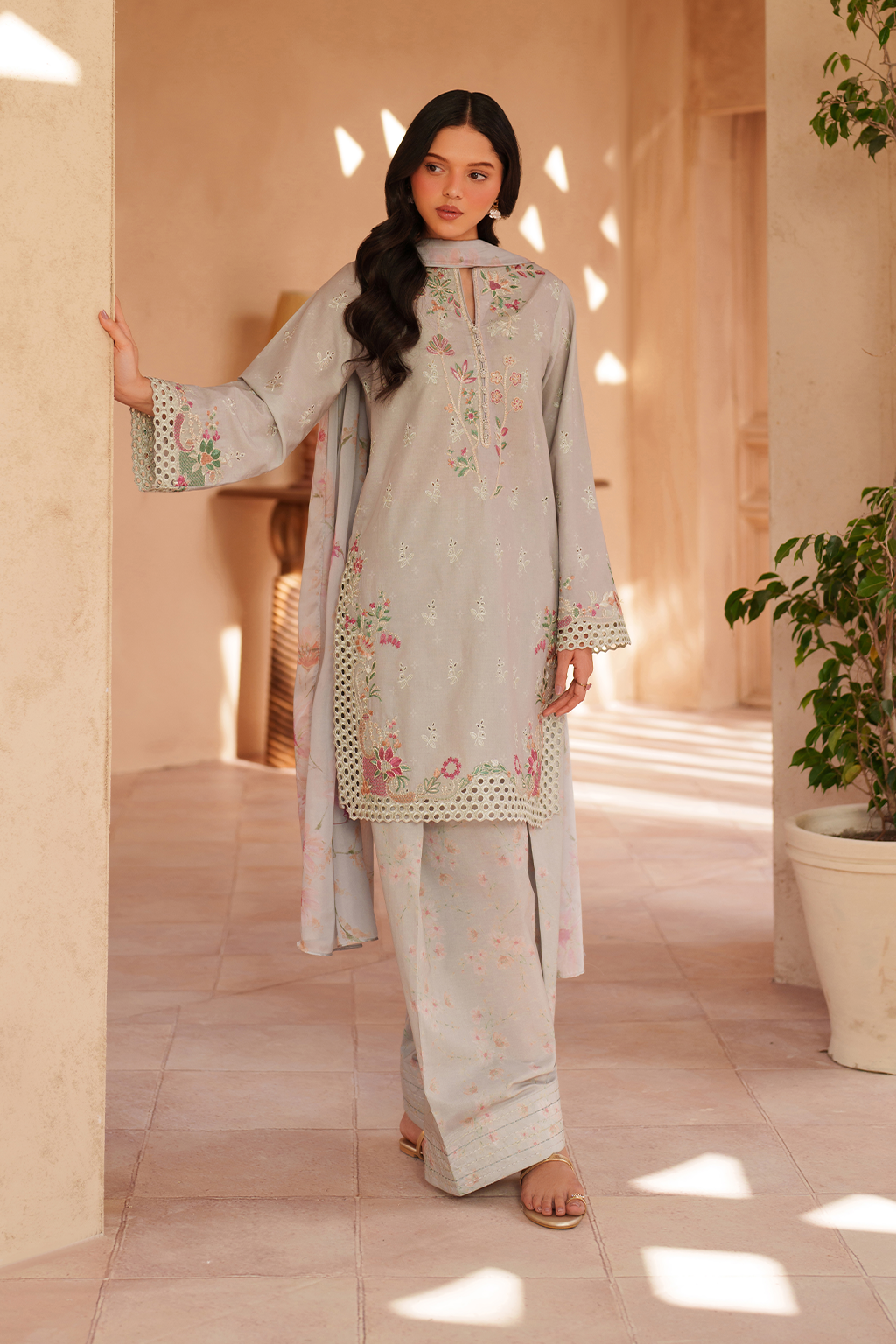 EL-12 Embroidered Lawn