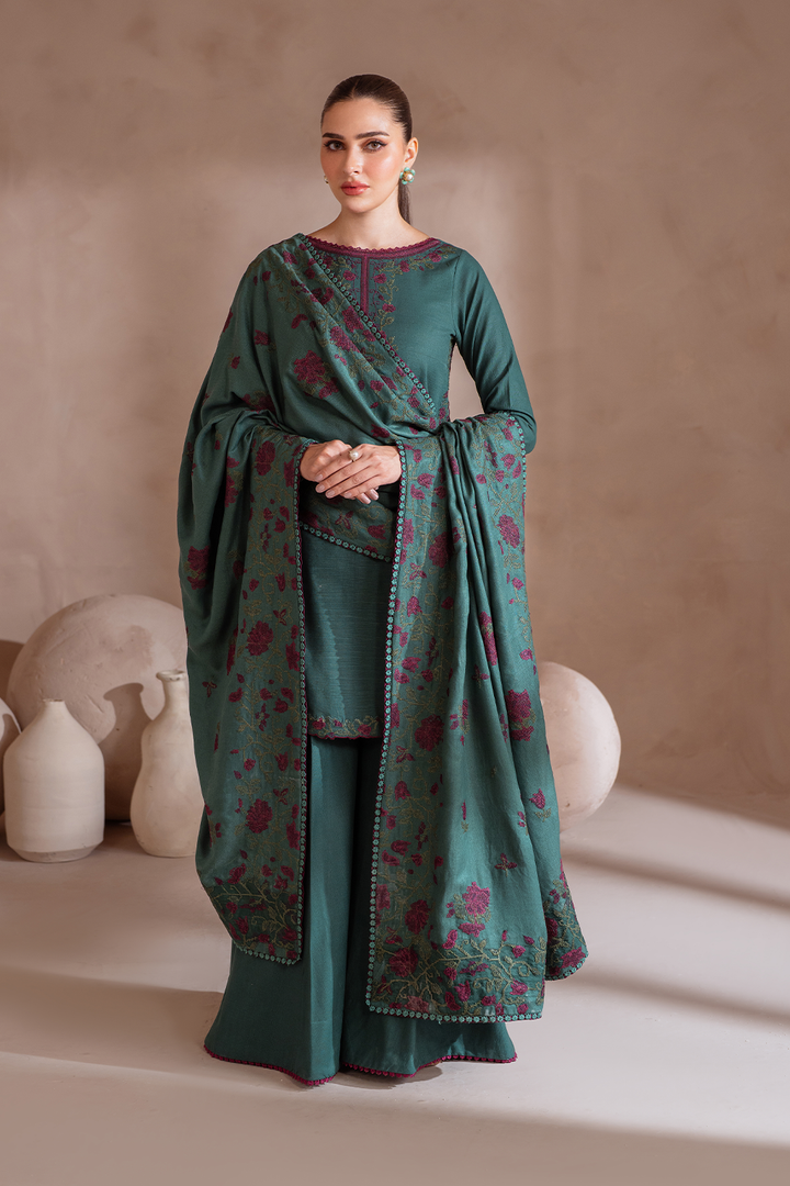 UE-370 Embroidered Khaddar - Iznik