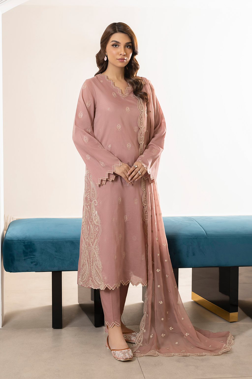 IP-205 Embroidered Lawn - Iznik