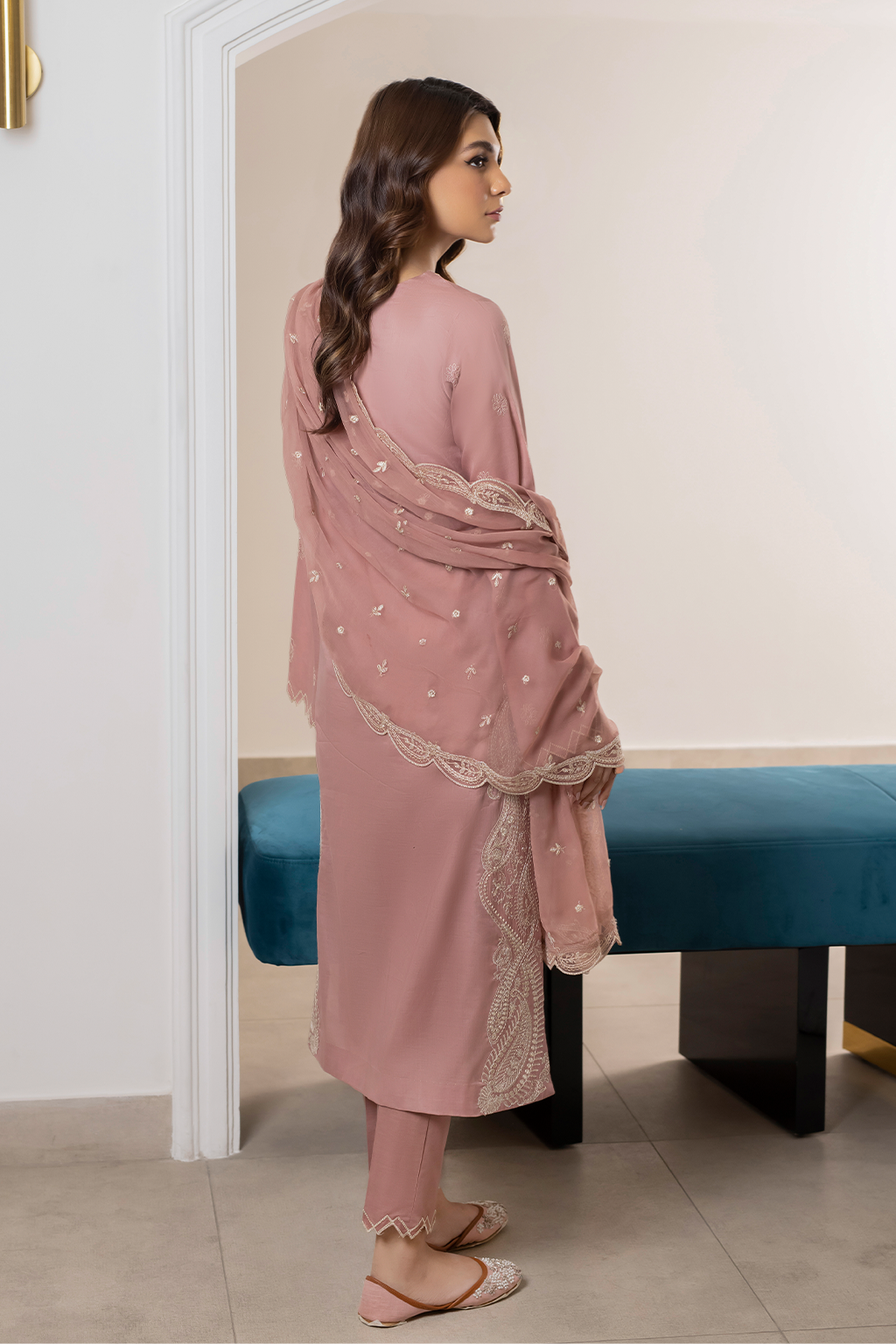 IP-205 Embroidered Lawn - Iznik