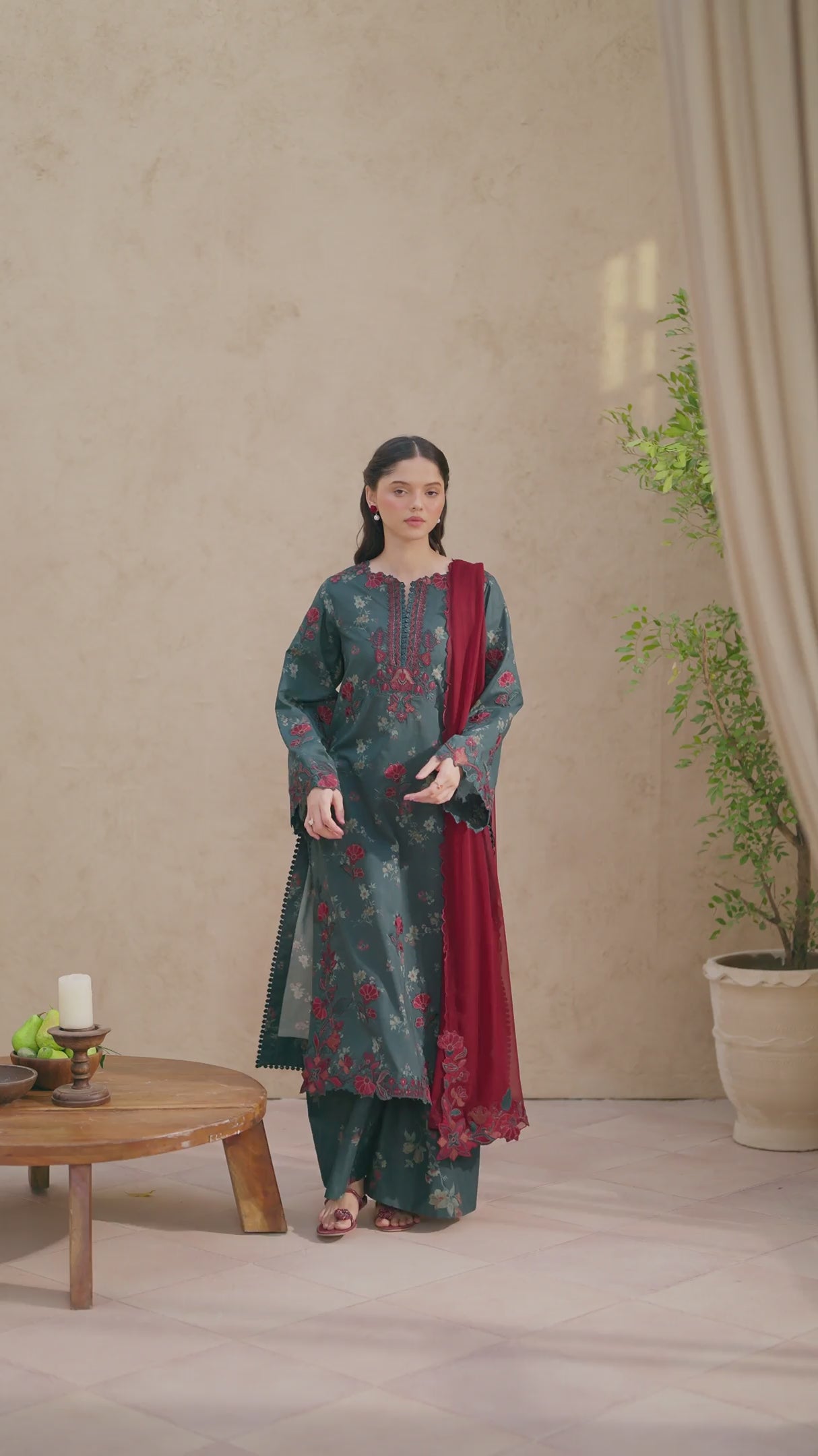EL-11 Embroidered Lawn