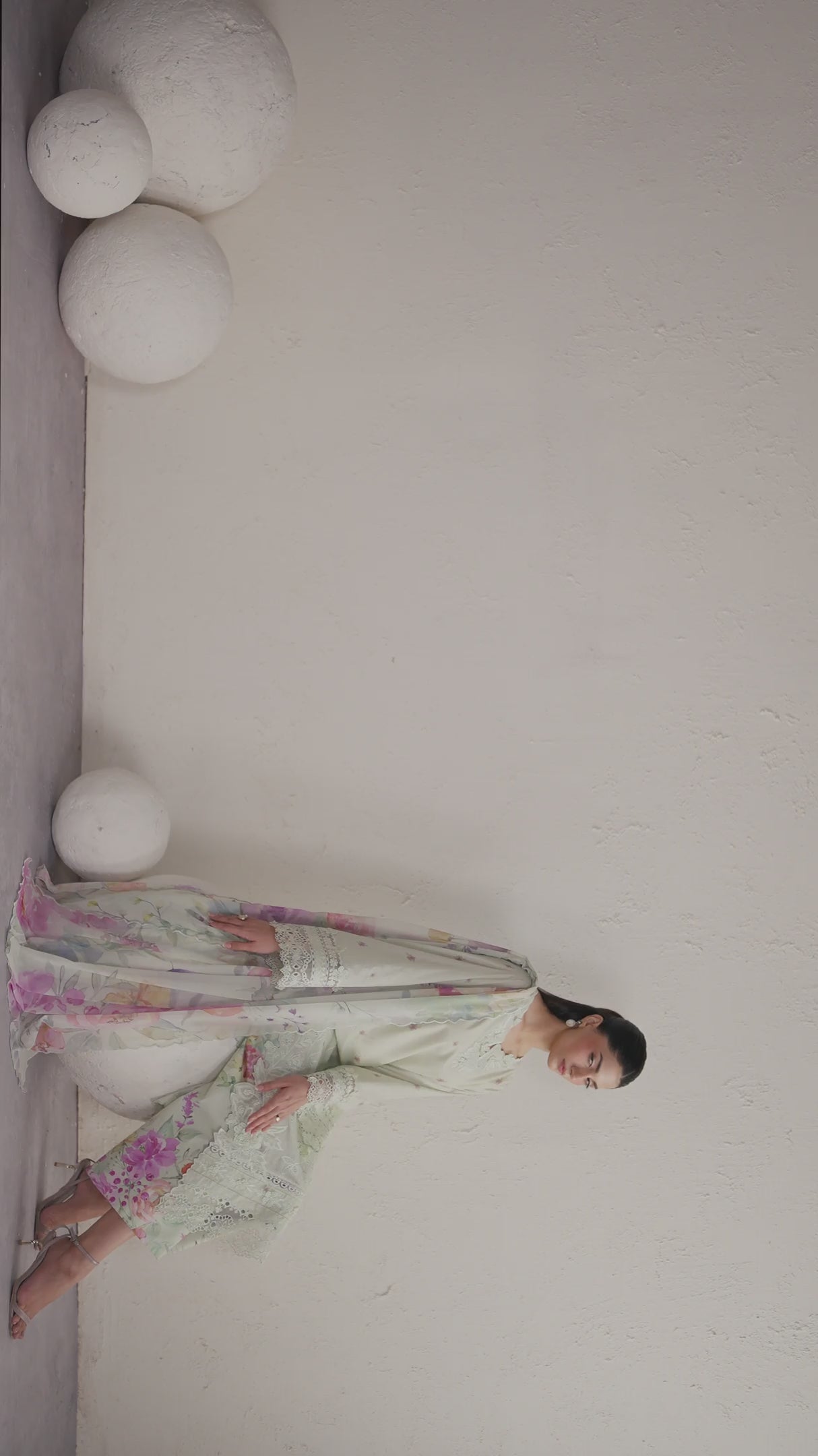 IBE-06 Embroidered Lawn