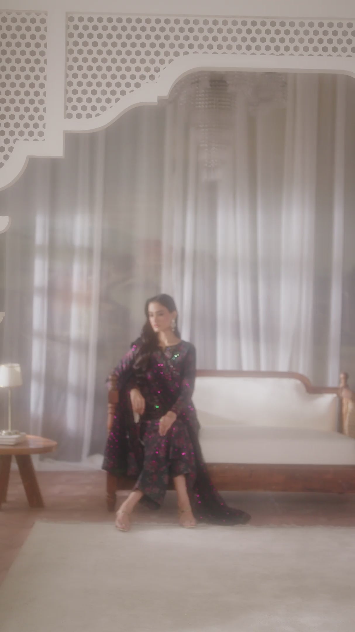 UE-537 Printed Formals