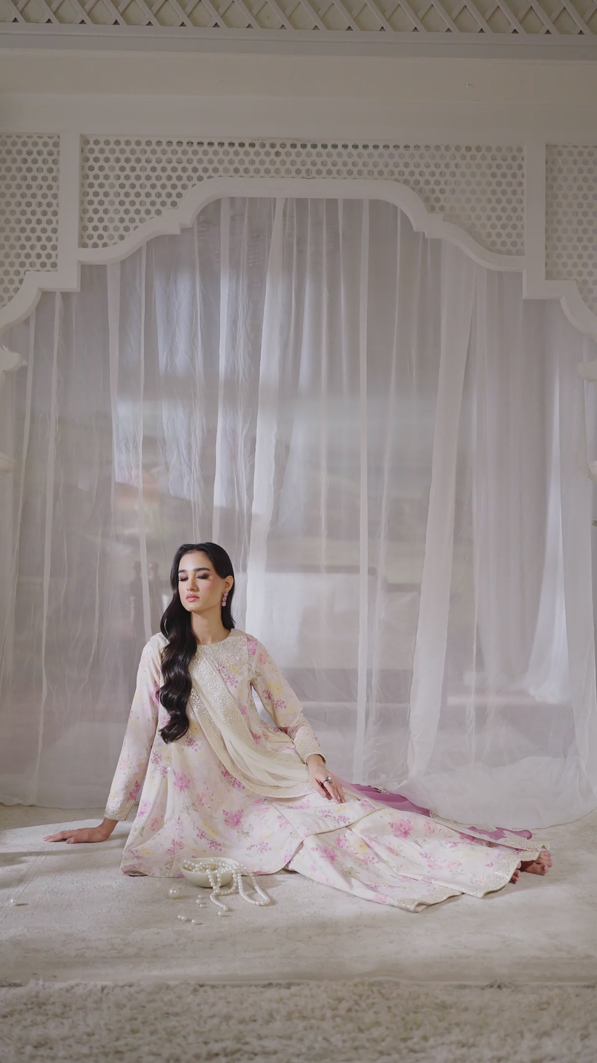 UE-544 Printed Formals