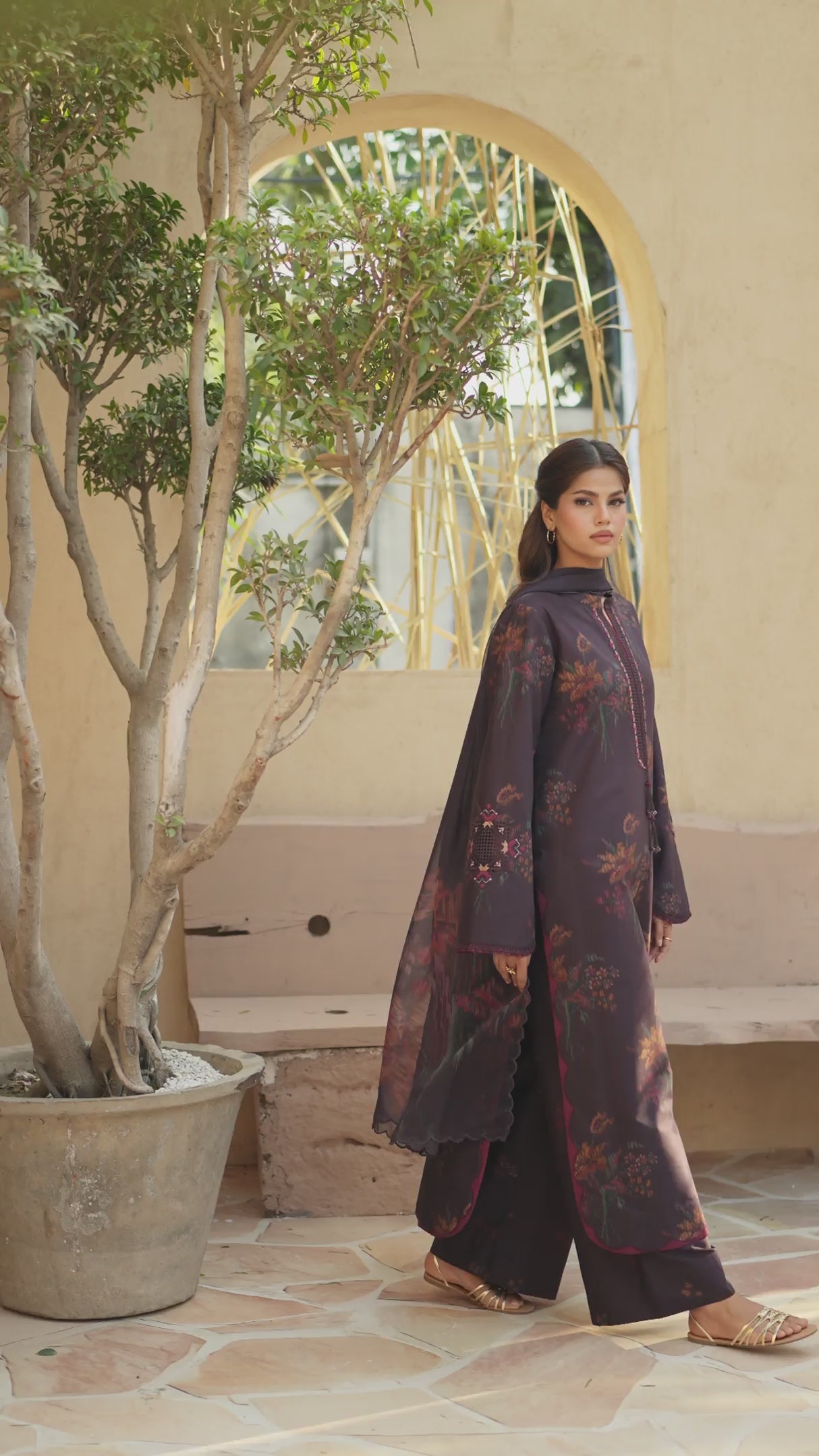 UE-664 Printed Lawn
