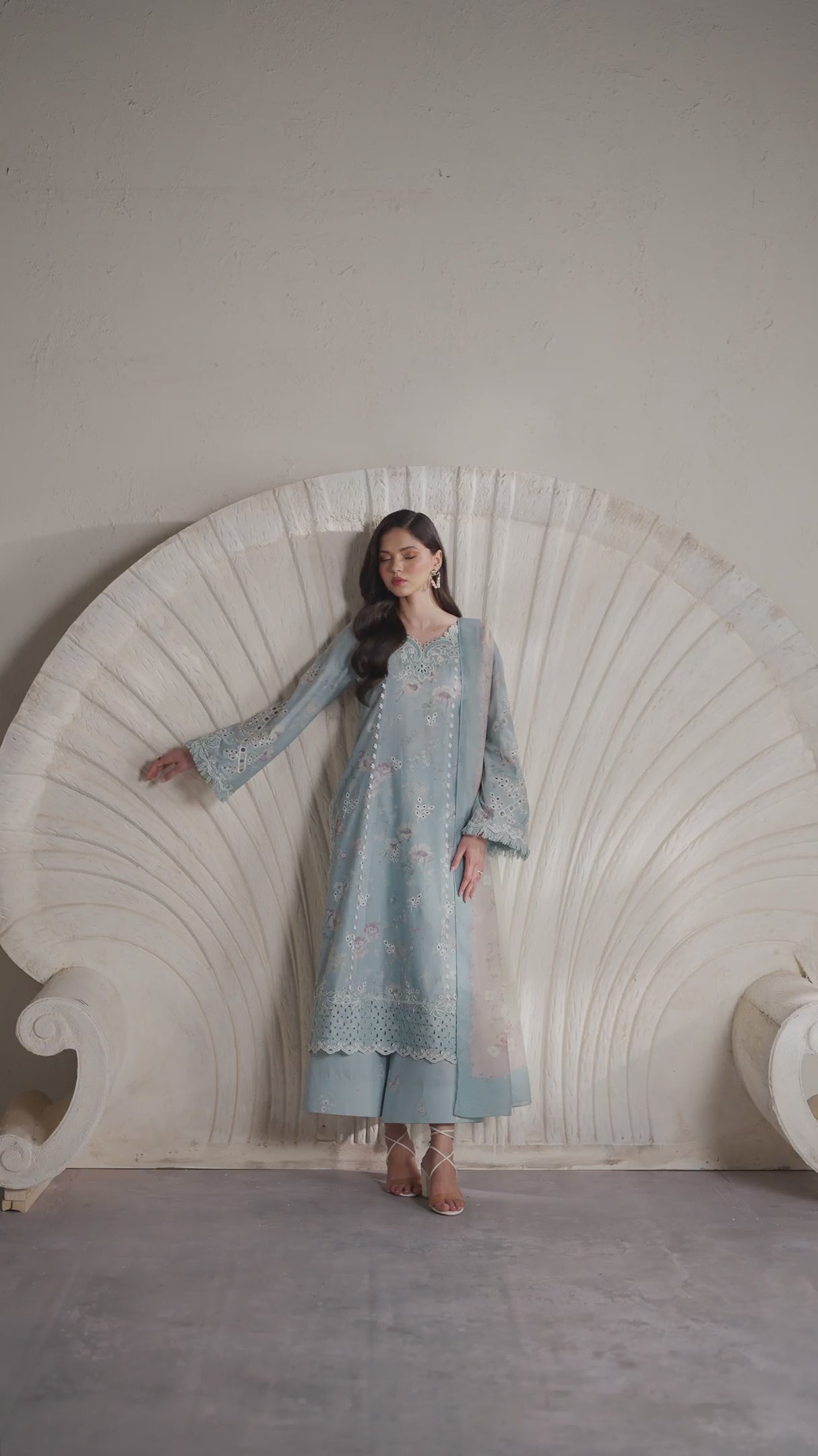 IBE-10 Embroidered Lawn