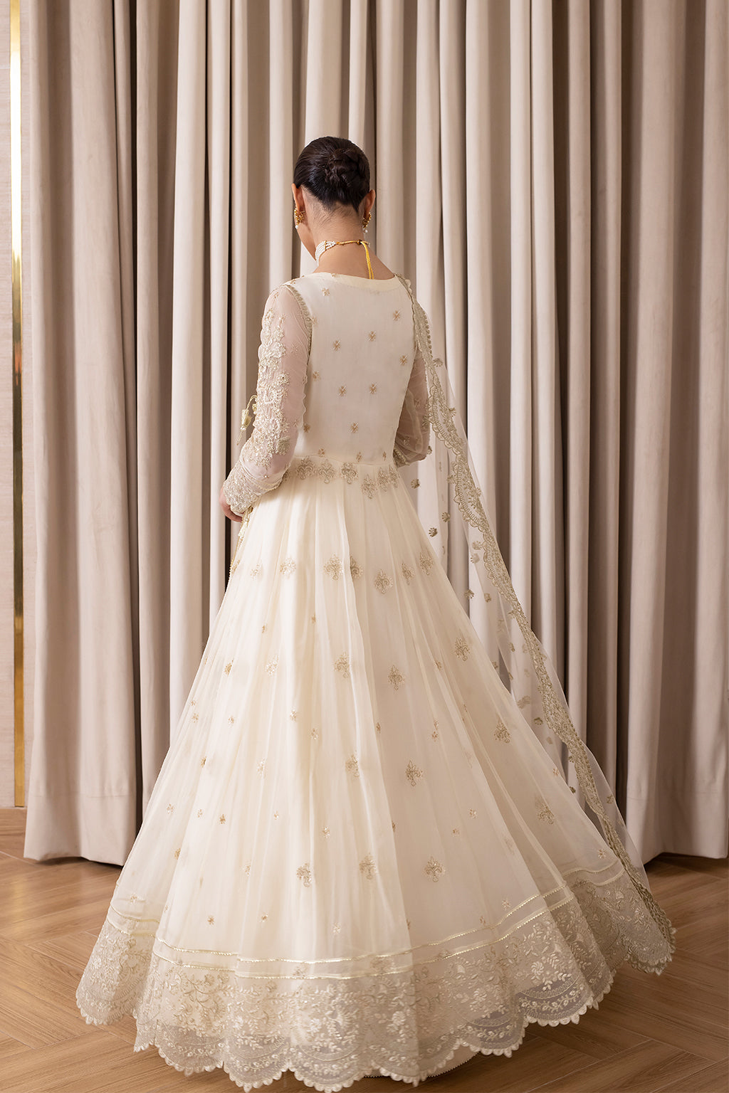 UE-179 WHITE WONDER - Iznik
