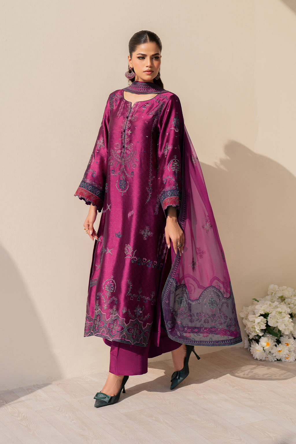 UE-436 Embroidered Pure Jacquard Silk Main image